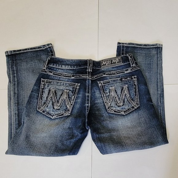 Miss Me “ The M Series” Capri Jeans - Picture 4 of 16
